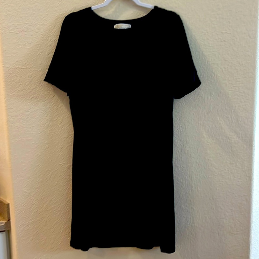 Women’s black Michael Kors pull over dress size M